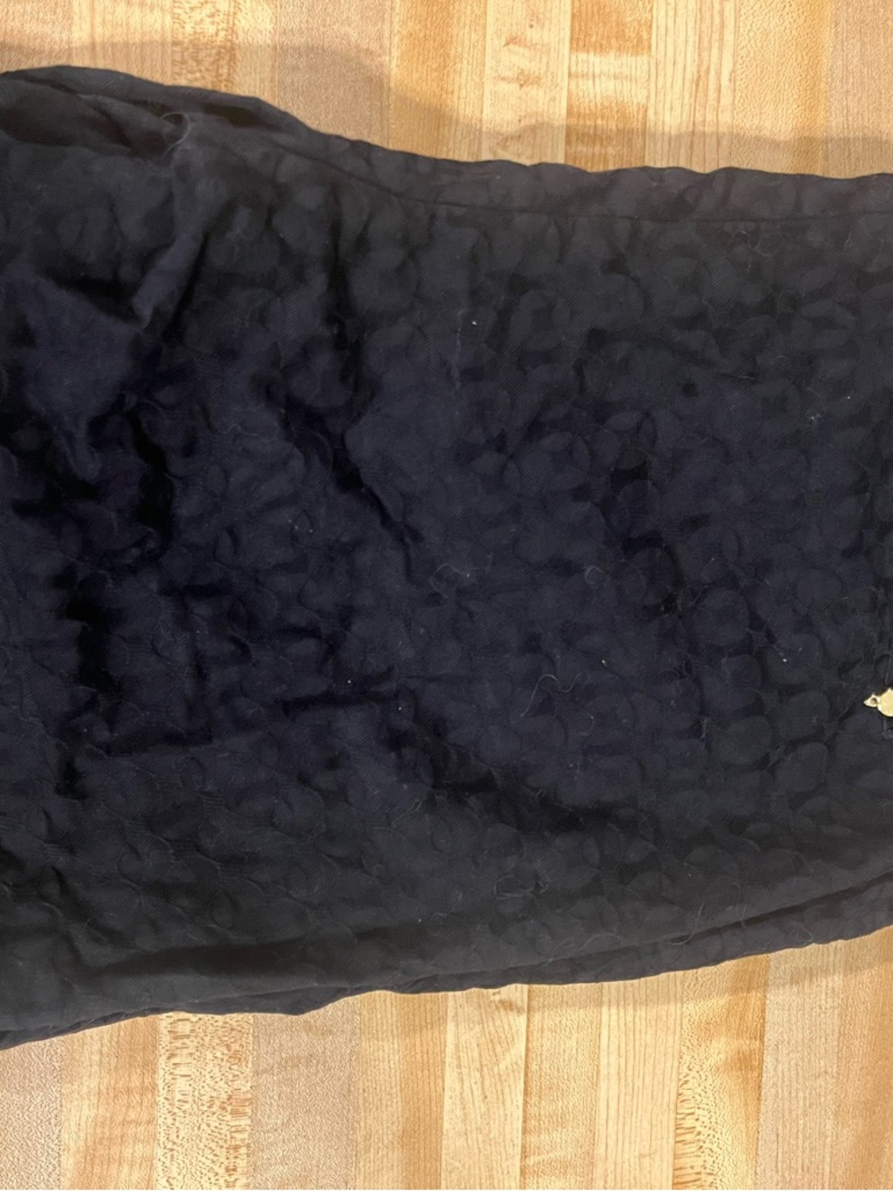 crown & ivy Black Textured Pencil Shorts